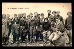 17 - FOURAS - PECHEUSES D'HUITRES - FEMME - Fouras-les-Bains