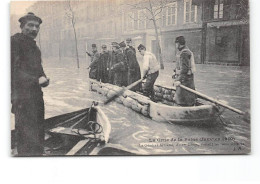 PARIS - LA Crue De La Seine - Janvier 1910 - Le Général Armand Visitant Les Lieus Sinistrés - Très Bon état - Überschwemmung 1910