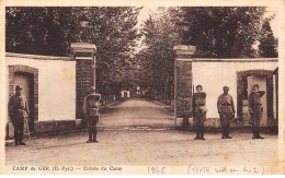 CAMP DE GER - Entrée Du Camp - état - Autres & Non Classés