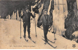 Les Pyrénées - Sport D'Hiver - Skieurs En Montagne - état - Other & Unclassified