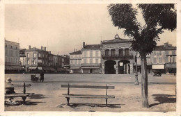 TONNEINS - Place Du Château Ou Jean Jaurès - état - Tonneins
