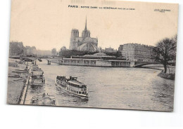 PARIS - Notre Dame - Vue Générale Pris De La Seine - Très Bon état - Notre Dame De Paris
