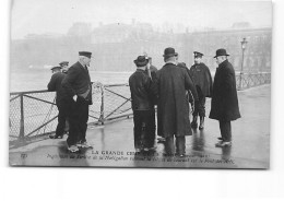 PARIS - La Grande Crue De La Seine - Janvier 1910 - Ingénieurs Du Service De La Navigation - Très Bon état - Paris Flood, 1910