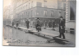 PARIS - La Grande Crue De La Seine - Janvier 1910 - Rue Du Bac - Très Bon état - Paris Flood, 1910