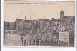 RETHEL : En Ruines, Pendant L'occupation, La Place De La Republique Et L'hotel De Ville - Tres Bon Etat - Rethel