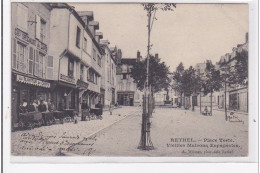 RETHEL : Place Verte, Vieilles Maisons Espagnoles (planteur De Caiffa, Voiture A Chien) - Tres Bon Etat - Rethel