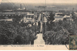 LAON : Vue Sur Les Escaliers Et La Gare - Etat - Laon