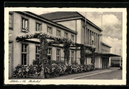 AK Flöha /Sa., Bahnhof, Aussenansicht Mit Terrasse Und Strasse  - Floeha