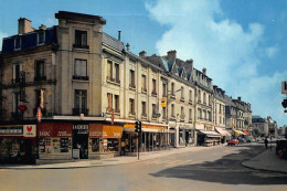 SOISSONS : Rue Du Commerce Avec Tabac """"la Civette"""" - Tres Bon Etat - Soissons