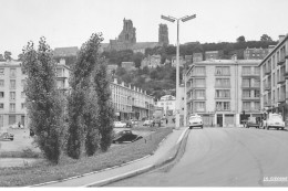 LAON : Avenue Carnot - Tres Bon Etat - Laon