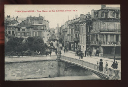 55 - VERDUN - PLACE CHEVERT ET RUE DE L'HOTEL DE VILLE - EDITEUR M.C. (MARTIN-COLARDELLE) - Verdun
