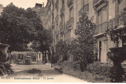 VICHY : International Hotel, Le Jardin - Tres Bon Etat - Vichy