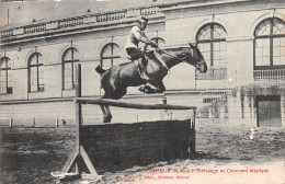 49-SAUMUR DRESSAGE AU CONCOURS HIPPIQUE-N°5148-F/0387 - Saumur