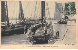 TROUVILLE - Chalutiers En Partance - Très Bon état - Trouville