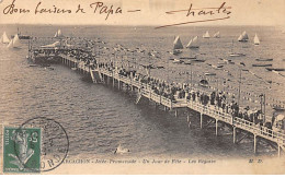 ARCACHON - Jetée Promenade - Un Jour De Fête - Les Régates - Très Bon état - Arcachon