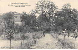 LESPARRE - Un Coin Du Parc De La Sous Préfecture - Allée Des Rosiers - Très Bon état - Lesparre Medoc