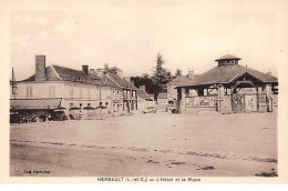 HERBAULT - L'Hôtel Et La Place - Très Bon état - Herbault