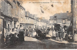 BAZOUGES LA PEROUSE - Place Du Marché - état - Other & Unclassified