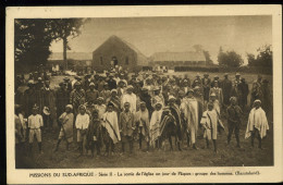 Lesotho Basutoland La Sortie De L'Eglise Un Jour De Pâques Groupe Des Hommes Missions Du Sud Afrique - Lesotho