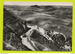 63 L'Autoroute Du Puy De Dôme Et Les Dômes Nord En 1952 CAR BUS Autocar Décapotable Ou Cabriolet - Autobús & Autocar