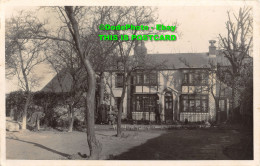 R453699 Unknown. View Of House. Post Card - Welt