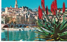 Menton - Le Port Et La Vieille Ville - Menton