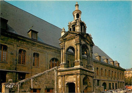 76 - Rouen - La Fierté De St-Romain  Adossée à La Halle Aux Toiles. Ce Reposoir Du XVIe  Abritait  Le Jour De L'Ascensio - Rouen