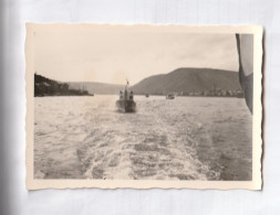 PHOTO 8 X 6  LE BATEAU DE POLICE ALLEMANDE    NAVIGUANT SUR LE RHIN - Autres & Non Classés