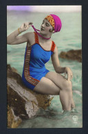 Sexy Girl 1910c Photo Postcard - Vrouwen