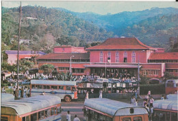 KANDY HILL - COUNTRY METROPOLIS AGAINST MOUNTAIN - Sri Lanka (Ceylon)