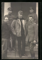Foto-AK Österreichische Soldaten In Uniform Mit Orden  - Weltkrieg 1914-18
