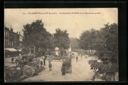 CPA Villeneuve-sur-Lot, Le Boulevard St-Michel Et Le Marché Aux Prunes  - Villeneuve Sur Lot