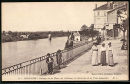 CPA Tonneins, Rampe De La Place Du Château, La Garonne Et Le Pont Suspendu  - Tonneins
