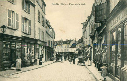 Cpa SENLIS 60 Place De La Halle - Animée, A La Belle Fermière, Chastain (aujourd'hui Grenier De Lou )  Horlogerie Ledoux - Senlis