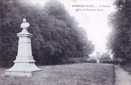 91 - Essonne -  DOURDAN - Le Parterre - Buste De Francisque Sarcey - Dourdan