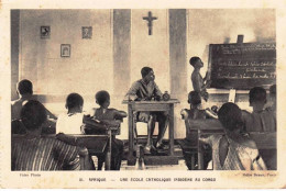 CONGO -  Une Ecole Catholique Indigene - Congo Francés
