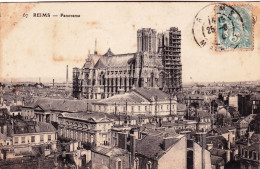 51 - Marne - REIMS - Panorama - Les Echafaudages Sur La Cathedrale - Reims