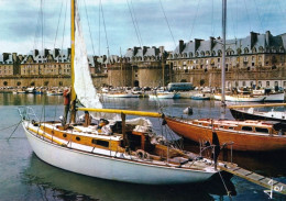 35 - Ille Et Vilaine -  SAINT MALO - Les Yachts Devant Les Remparts - Saint Malo