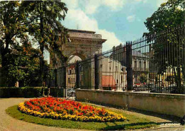 58 - Nevers - La Porte De Paris - Fleurs - Grilles En Fer Forgé - CPM - Voir Scans Recto-Verso - Nevers