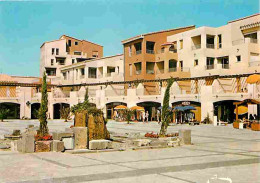 34 - Le Cap D'Agde - Place Richelieu Et Le Patio De La Résidence Du Port Richelieu - Carte Neuve - CPM - Voir Scans Rect - Agde