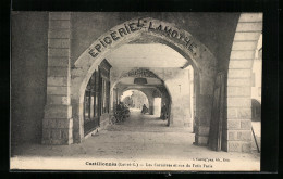 CPA Castillonnès, Les Cornières Et Rue Du Petit Paris  - Other & Unclassified