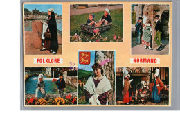 FOLKLORE EN NORMANDIE - Enfant Femme Costume Et Coiffe Costume Normand Scène Dans Une Maison - Basse-Normandie