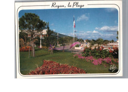 ROYAN 17 - Le Front De Mer Et La Grande Plage Fleur Drapeau Arbre - Royan