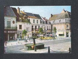 SEZANNE - LA FONTAINE PLACE DE LA REPUBLIQUE  (FR 20.218) - Sezanne