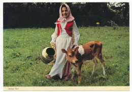 CPSM 10.5 X 15 Grande Bretagne JERSEY (1) Girl   Young Calf   Jeune Fille Costume Folklorique Traditionnel Veau - Otros & Sin Clasificación