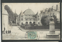 Sarthe , Saint Calais ,la Caisse D'épargne Et Les Halles - Saint Calais