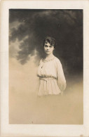 LA ROCHELLE  Carte Photo De Femme - Photographe "Mestre De PUJOL" 29 Rue Dupaty - La Rochelle