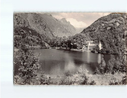 AX LES THERMES : "La Perle" Des Pyrénées, Le Lac D'Orgeix Et La Dent D'Orlu - état - Ax Les Thermes