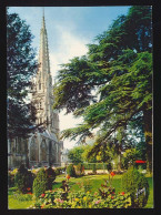 CPSM / CPM 10.5 X 15 Seine Maritime HARFLEUR Le Jardin De L'Hôtel De Ville Et L'Eglise Saint Martin (XV° Siècle) - Harfleur