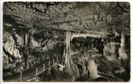 CPSM 9 X 14 Hautes Pyrénées  GROTTES DE BETHARRAM  Le Passage Entre La Grande Salle Et La Salle Des Lustres - Autres & Non Classés